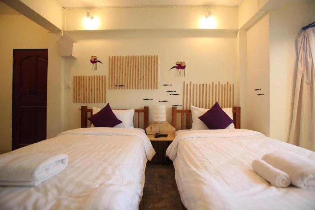 Early Bird Bed & Breakfast (Adults Only) Chiang Mai Pokój zdjęcie